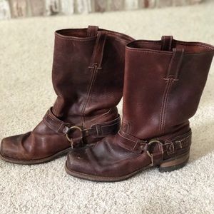 Men’s Frye Brown Harness 12R Boots - sz 10.5